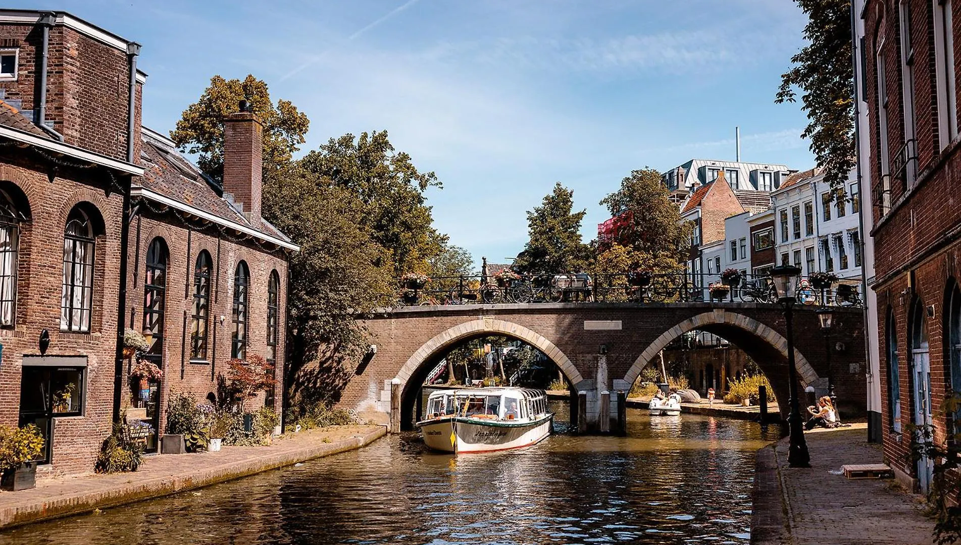 Suites Aan De Gracht Utrecht Panzió