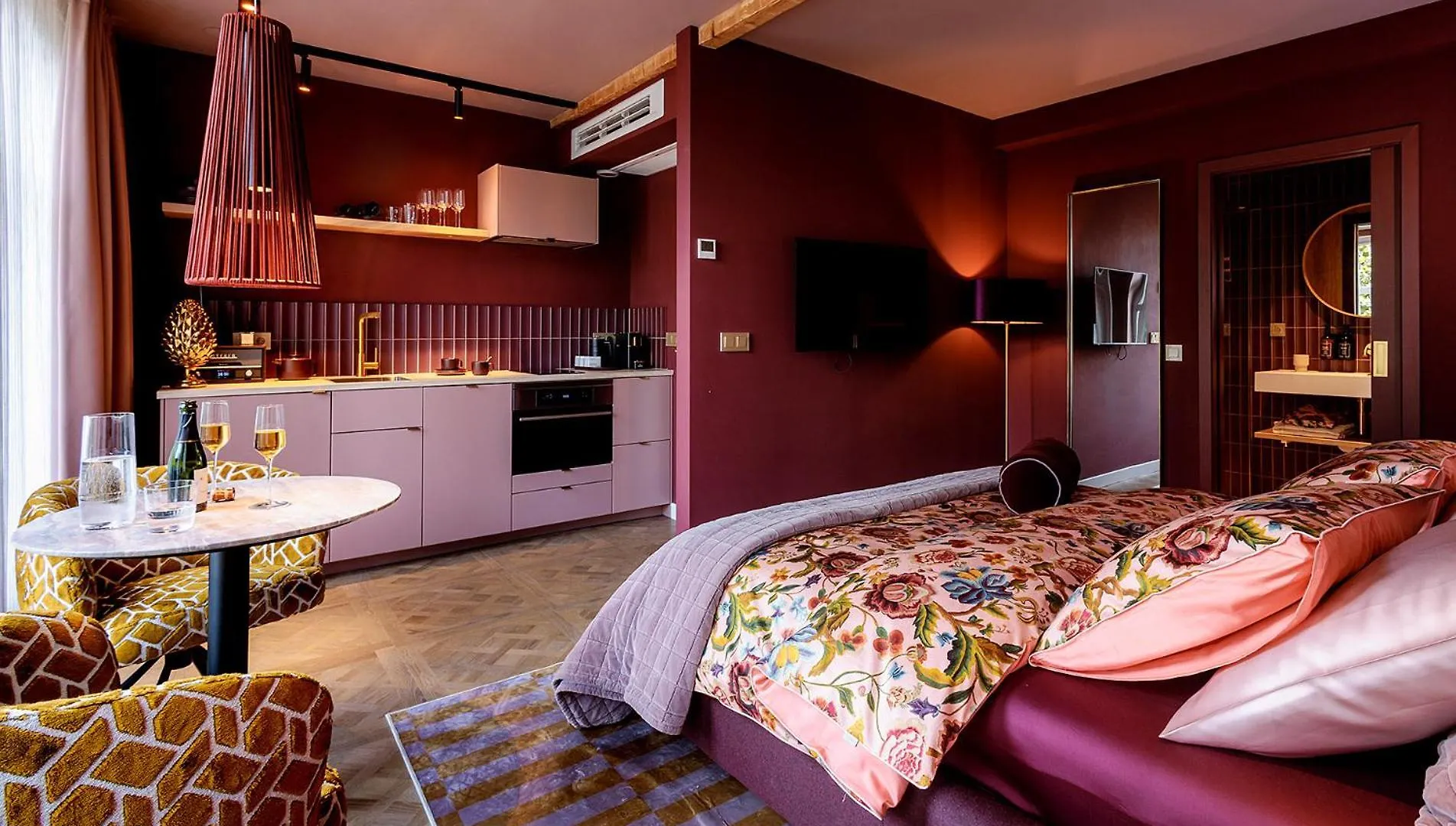 Suites Aan De Gracht Utrecht Panzió
